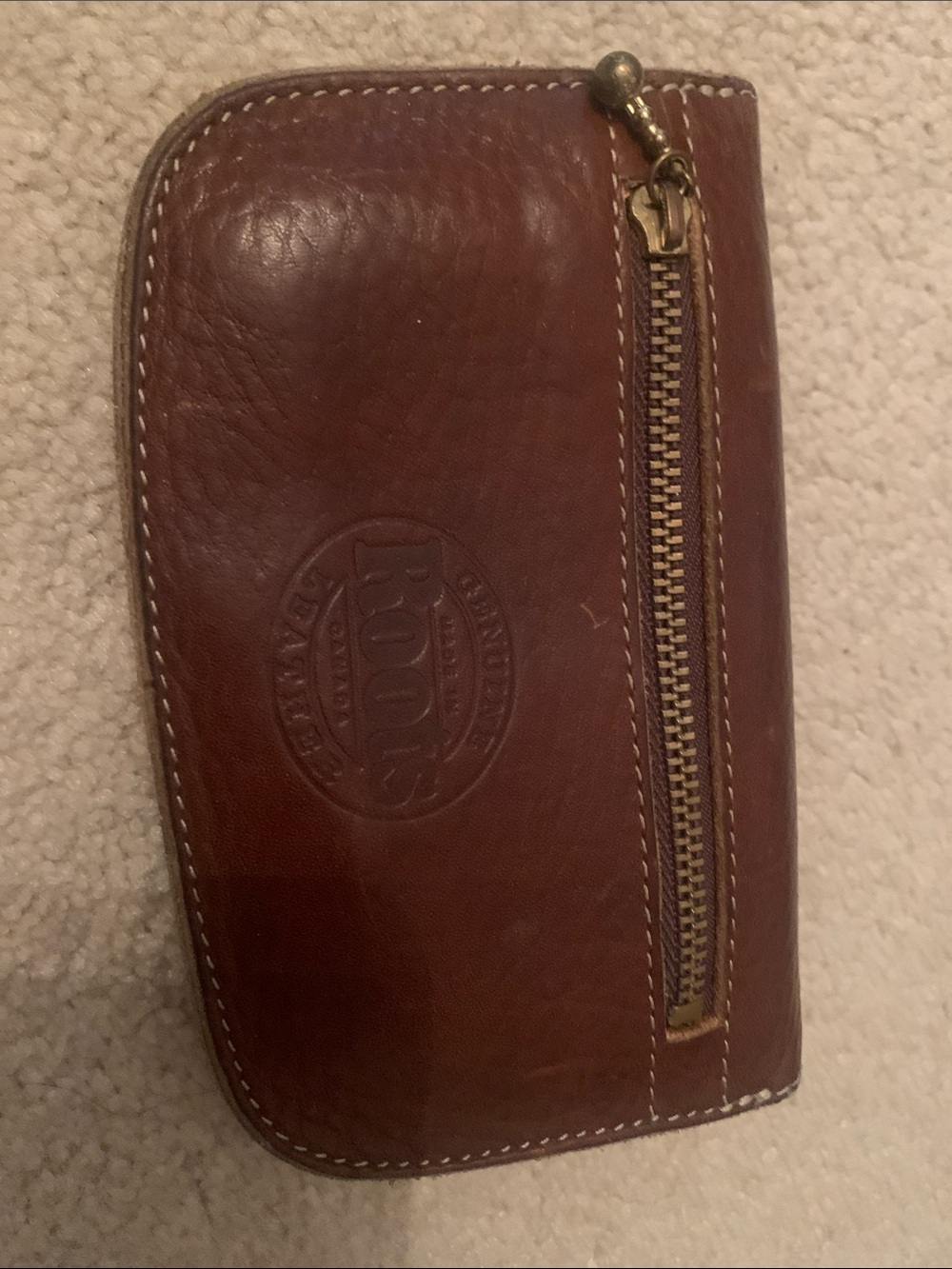 ROOTS Brown Leather Zip Clutch Wallet